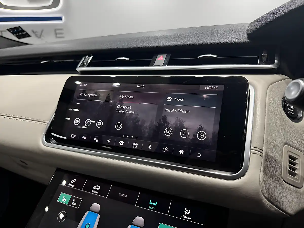 Used 2018 Land Rover Range Rover Velar R-Dynamic Hse Black - Interior and Exterior details 13
