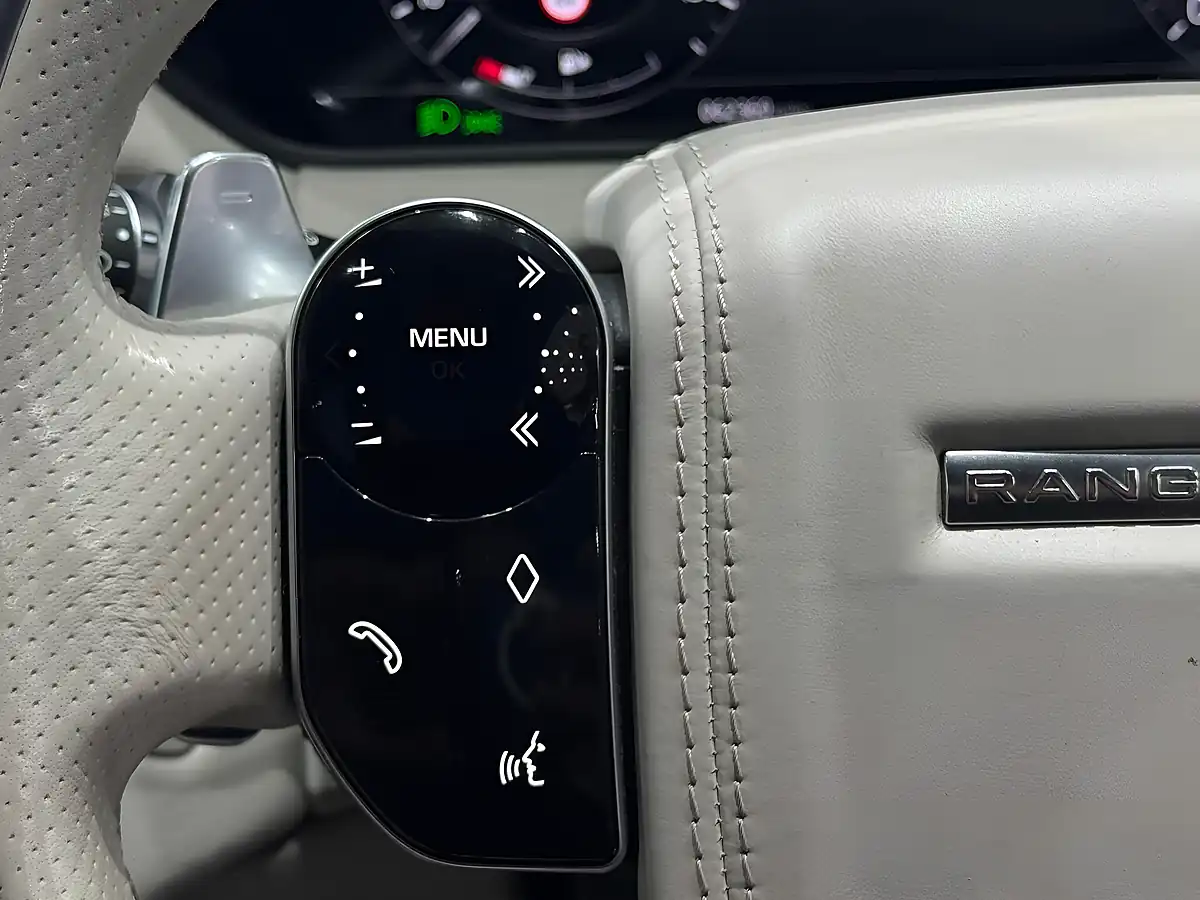 Used 2018 Land Rover Range Rover Velar R-Dynamic Hse Black - Interior and Exterior details 15