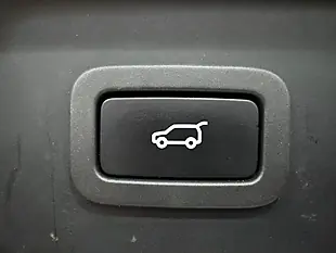 Used 2018 Land Rover Range Rover Velar R-Dynamic Hse Black - Interior and Exterior details 19