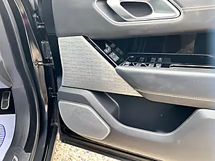Used 2018 Land Rover Range Rover Velar R-Dynamic Hse Black - Interior and Exterior details 10