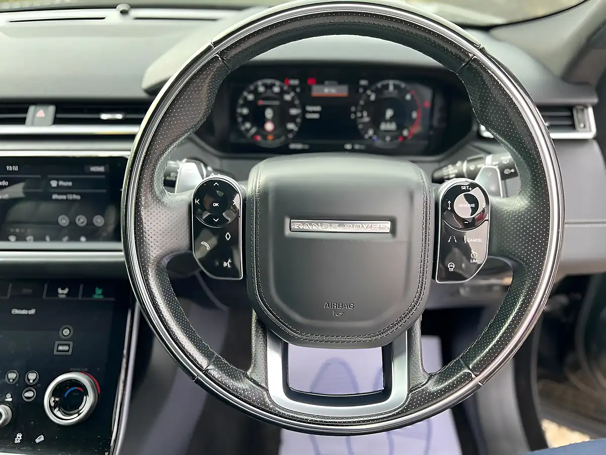 Used 2018 Land Rover Range Rover Velar R-Dynamic Hse Black - Interior and Exterior details 11