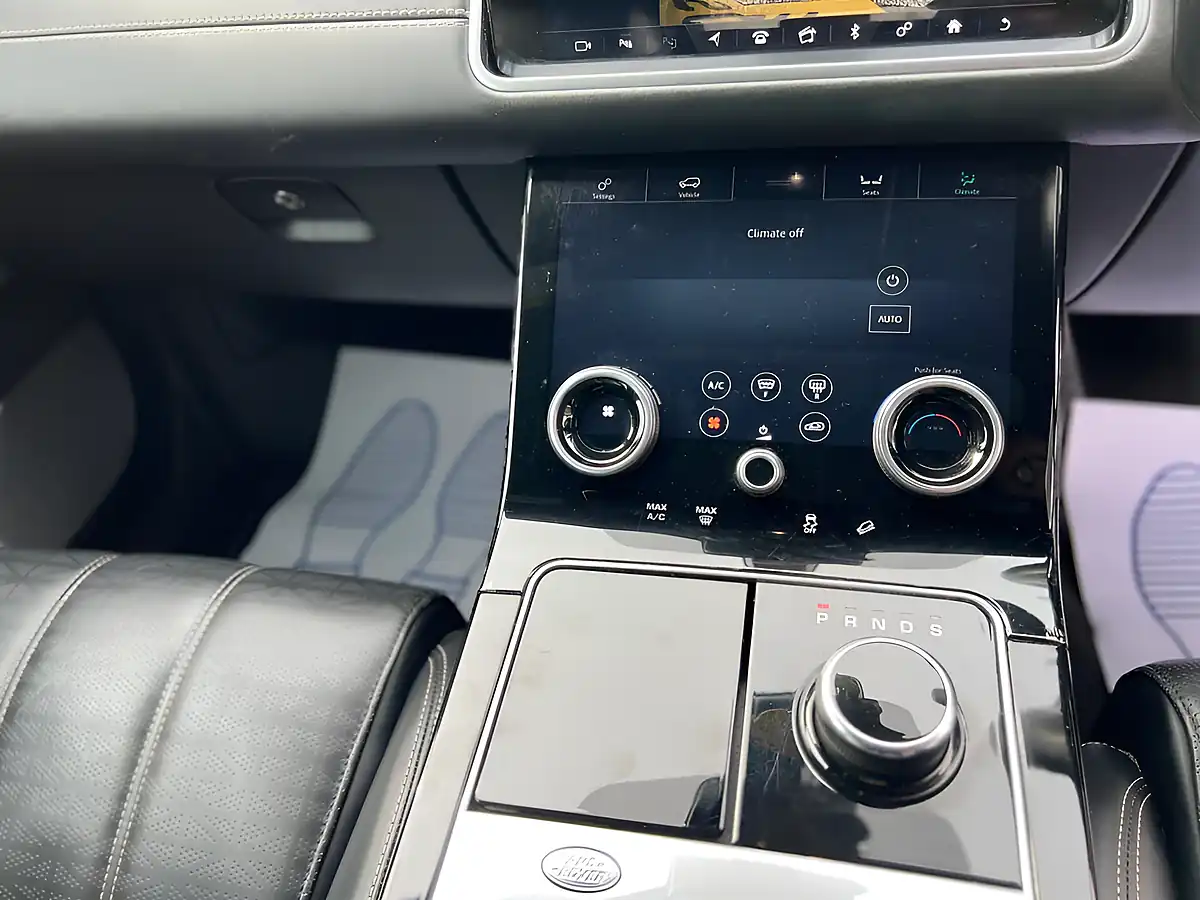 Used 2018 Land Rover Range Rover Velar R-Dynamic Hse Black - Interior and Exterior details 13