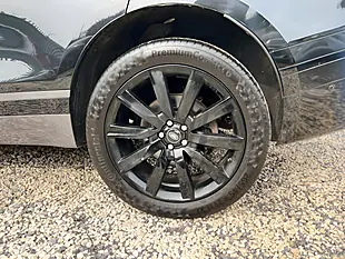 Used 2018 Land Rover Range Rover Velar R-Dynamic Hse Black - Interior and Exterior details 17