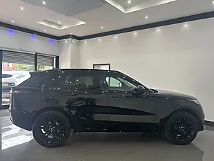 Used 2018 Land Rover Range Rover Velar R-Dynamic Hse Black - Interior and Exterior details 10