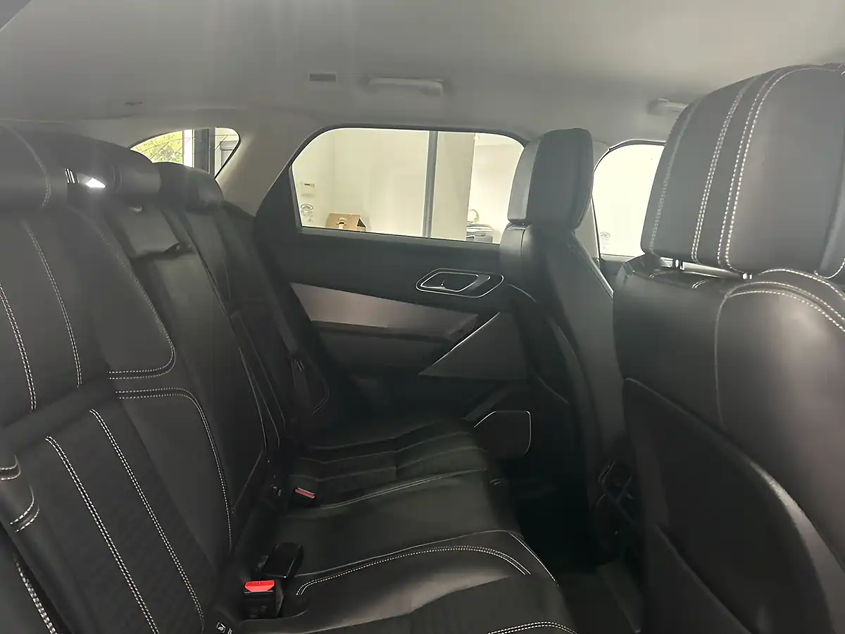 Used 2018 Land Rover Range Rover Velar R-Dynamic Hse Black - Interior and Exterior details 13