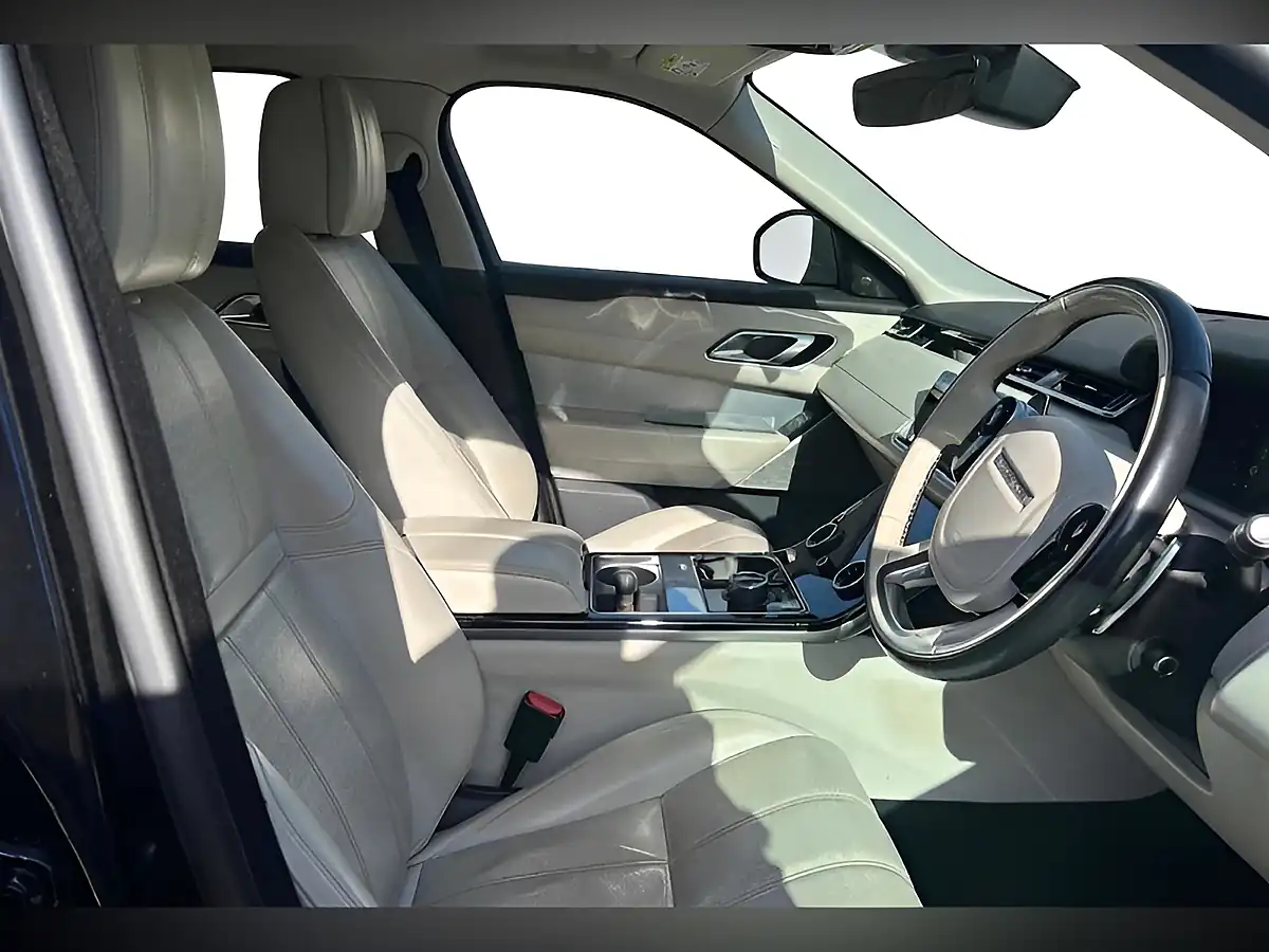 Used 2018 Land Rover Range Rover Velar R-Dynamic Hse Black - Interior and Exterior details 8