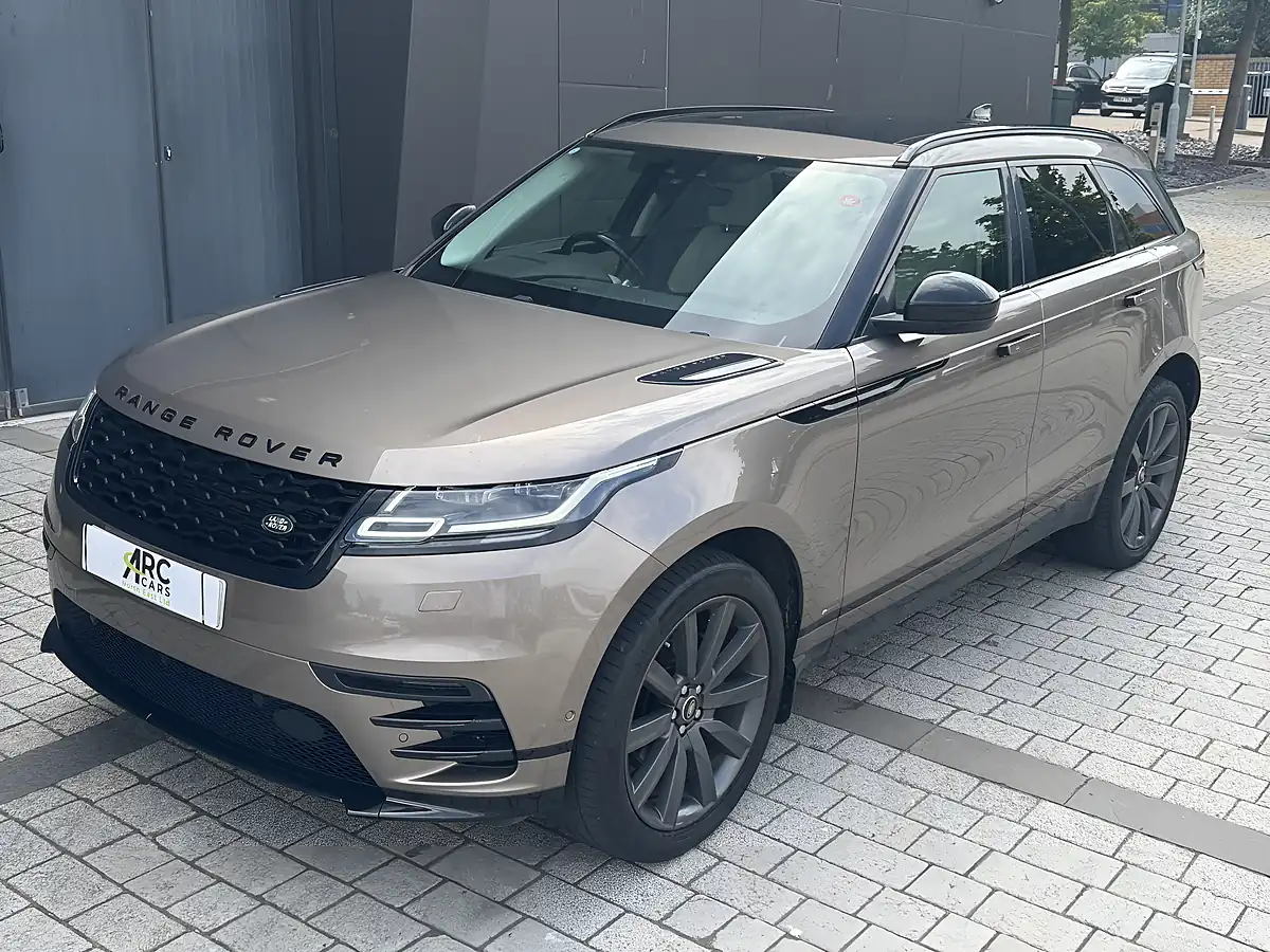 Used 2018 Land Rover Range Rover Velar R-Dynamic Hse Brown - Interior and Exterior details 13