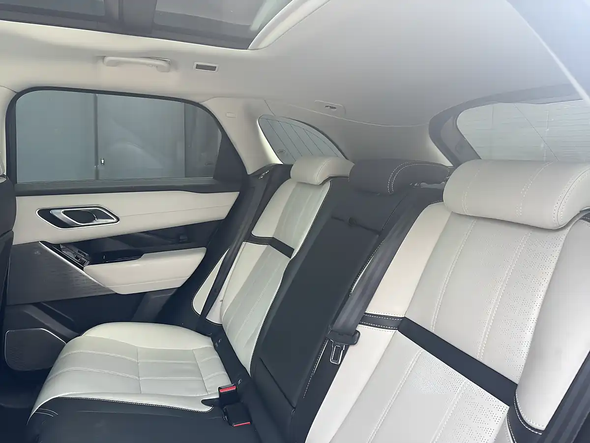 Used 2018 Land Rover Range Rover Velar R-Dynamic Hse Brown - Interior and Exterior details 15