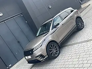 Used 2018 Land Rover Range Rover Velar R-Dynamic Hse Brown - Interior and Exterior details 4