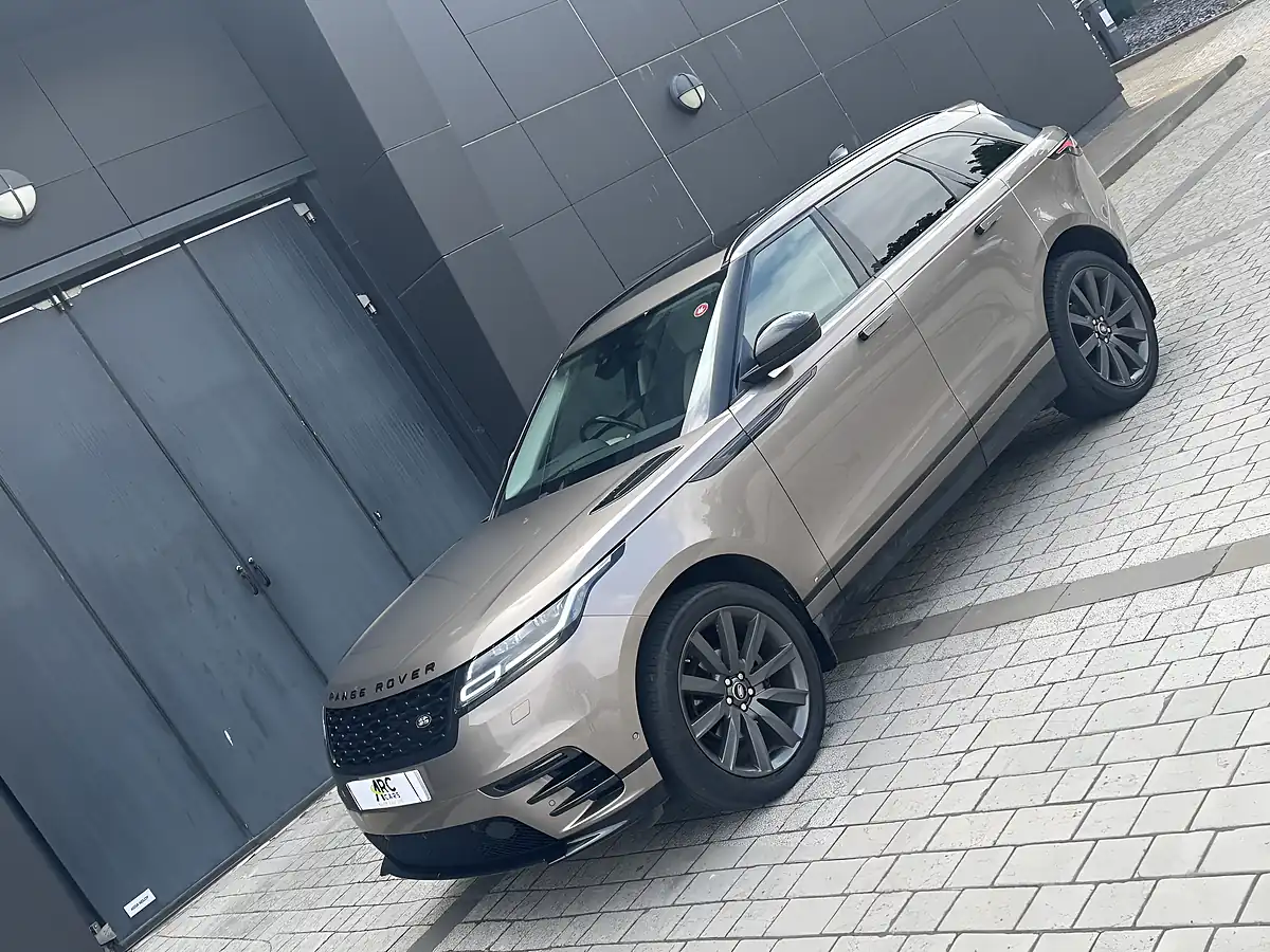 Used 2018 Land Rover Range Rover Velar R-Dynamic Hse Brown - Interior and Exterior details 4