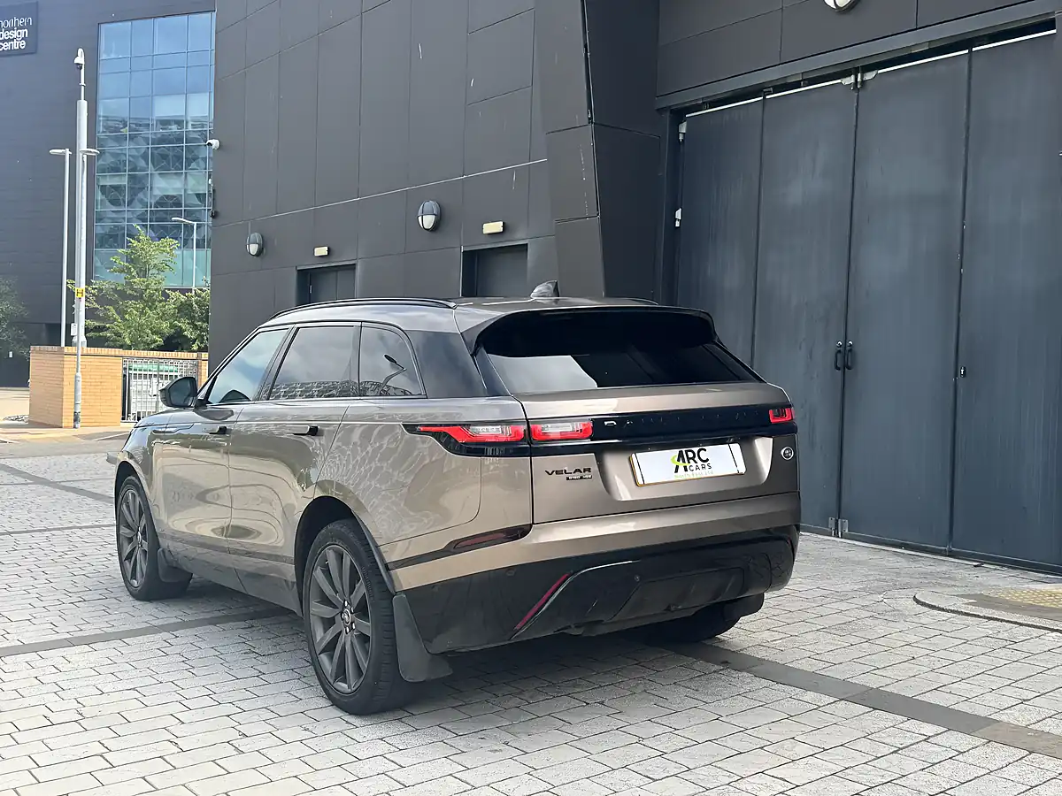Used 2018 Land Rover Range Rover Velar R-Dynamic Hse Brown - Interior and Exterior details 7