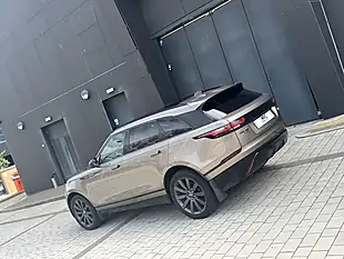 Used 2018 Land Rover Range Rover Velar R-Dynamic Hse Brown - Interior and Exterior details 9