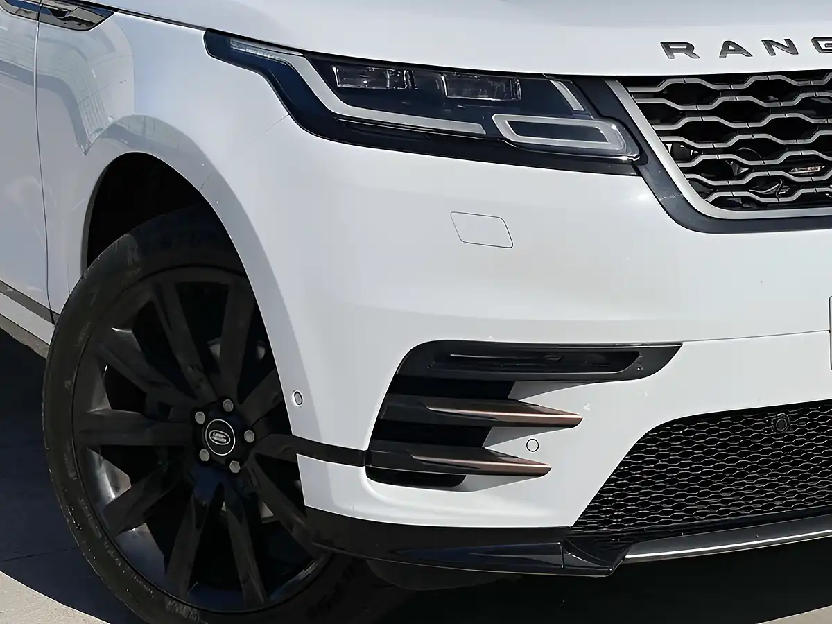 Used 2018 Land Rover Range Rover Velar R-Dynamic Hse Fuji White - Interior and Exterior details 14