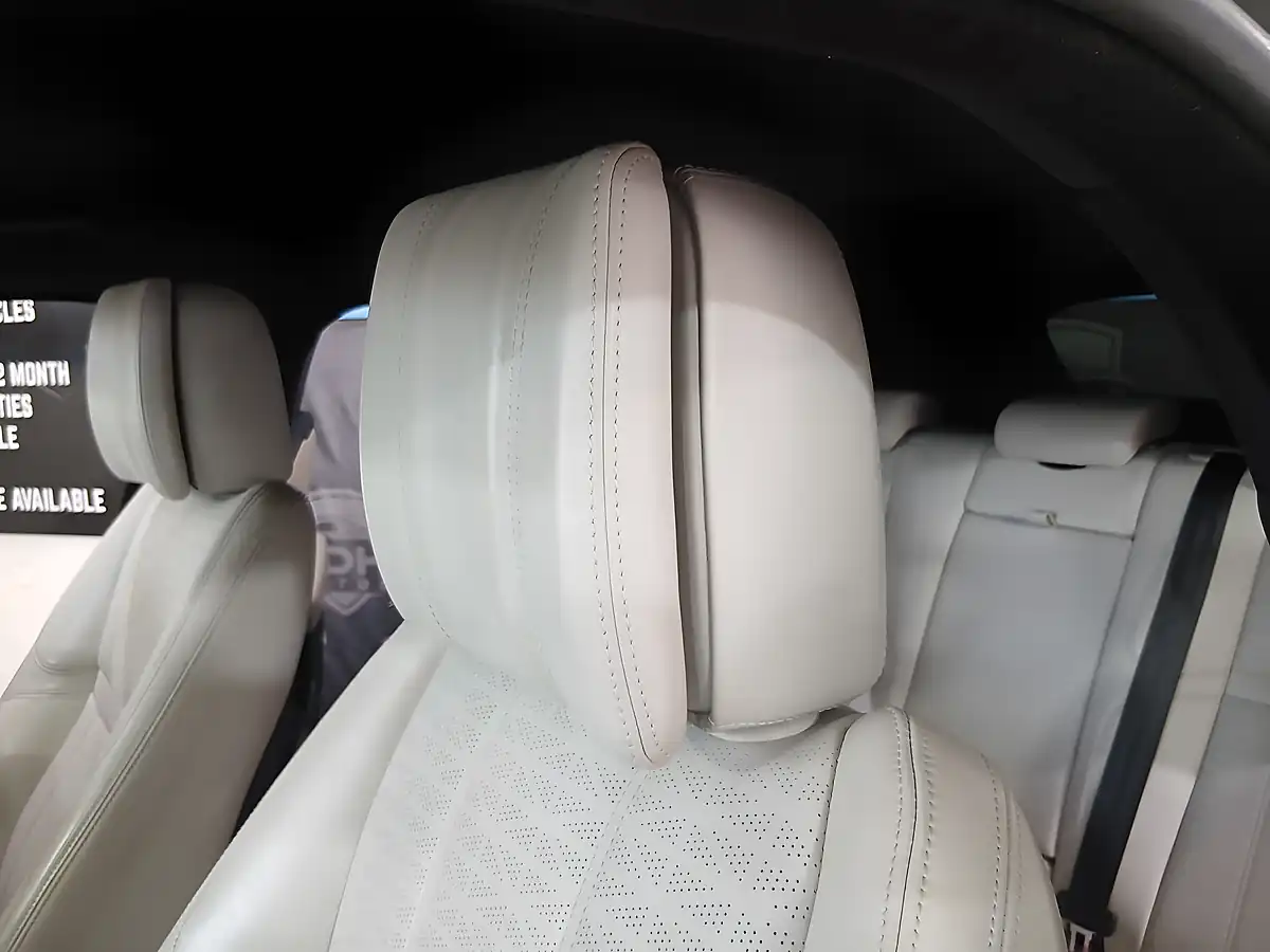 Used 2018 Land Rover Range Rover Velar R-Dynamic Hse Grey - Interior and Exterior details 10