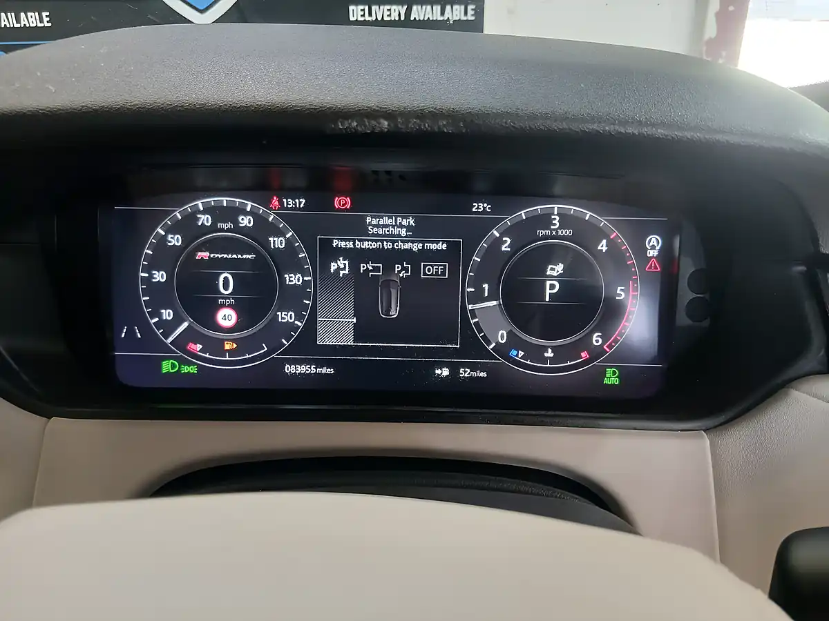 Used 2018 Land Rover Range Rover Velar R-Dynamic Hse Grey - Interior and Exterior details 13