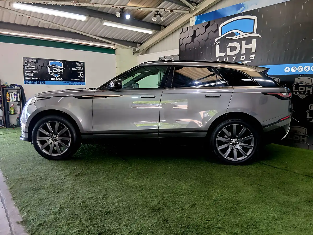 Used 2018 Land Rover Range Rover Velar R-Dynamic Hse Grey - Interior and Exterior details 5