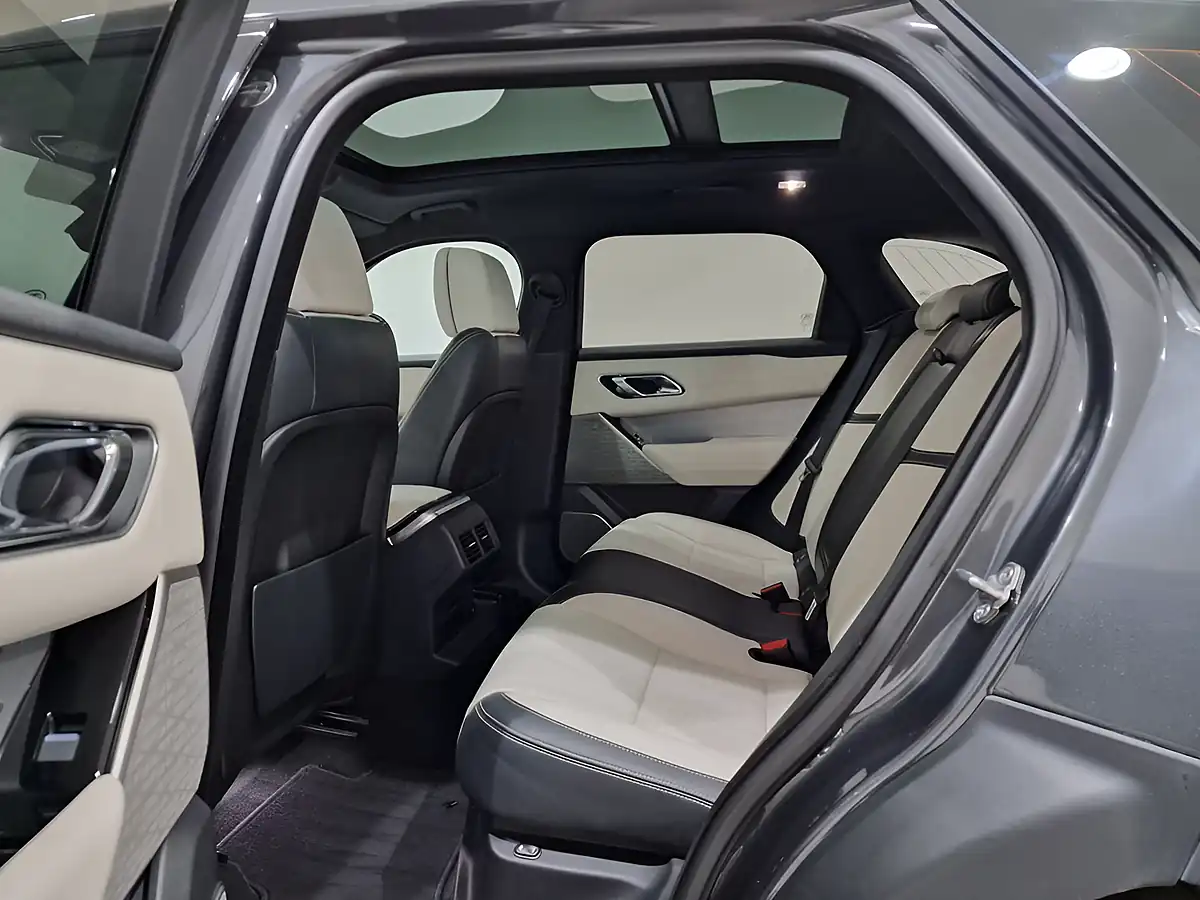 Used 2018 Land Rover Range Rover Velar R-Dynamic Hse Grey - Interior and Exterior details 16