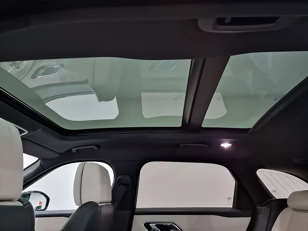 Used 2018 Land Rover Range Rover Velar R-Dynamic Hse Grey - Interior and Exterior details 18