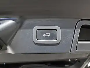 Used 2018 Land Rover Range Rover Velar R-Dynamic Hse Grey - Interior and Exterior details 20