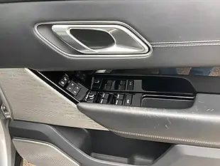 Used 2018 Land Rover Range Rover Velar R-Dynamic Hse Silver - Interior and Exterior details 15