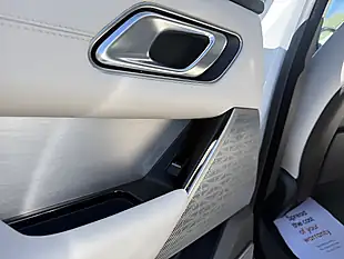 Used 2018 Land Rover Range Rover Velar R-Dynamic Hse White - Interior and Exterior details 17