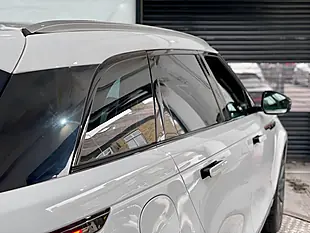 Used 2018 Land Rover Range Rover Velar R-Dynamic Hse White - Interior and Exterior details 11