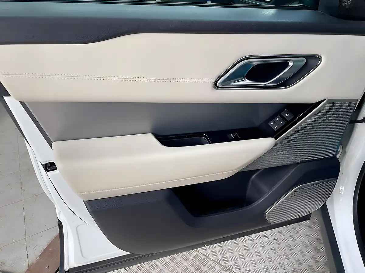 Used 2018 Land Rover Range Rover Velar R-Dynamic Hse White - Interior and Exterior details 16