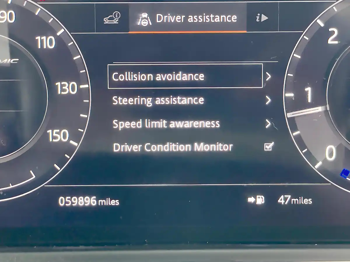 Used 2018 Land Rover Range Rover Velar R-Dynamic Hse White - Interior and Exterior details 17