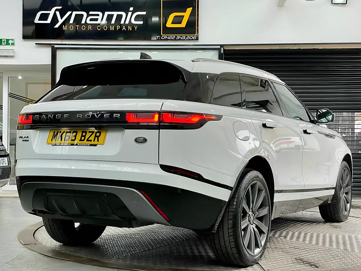 Used 2018 Land Rover Range Rover Velar R-Dynamic Hse White - Interior and Exterior details 5