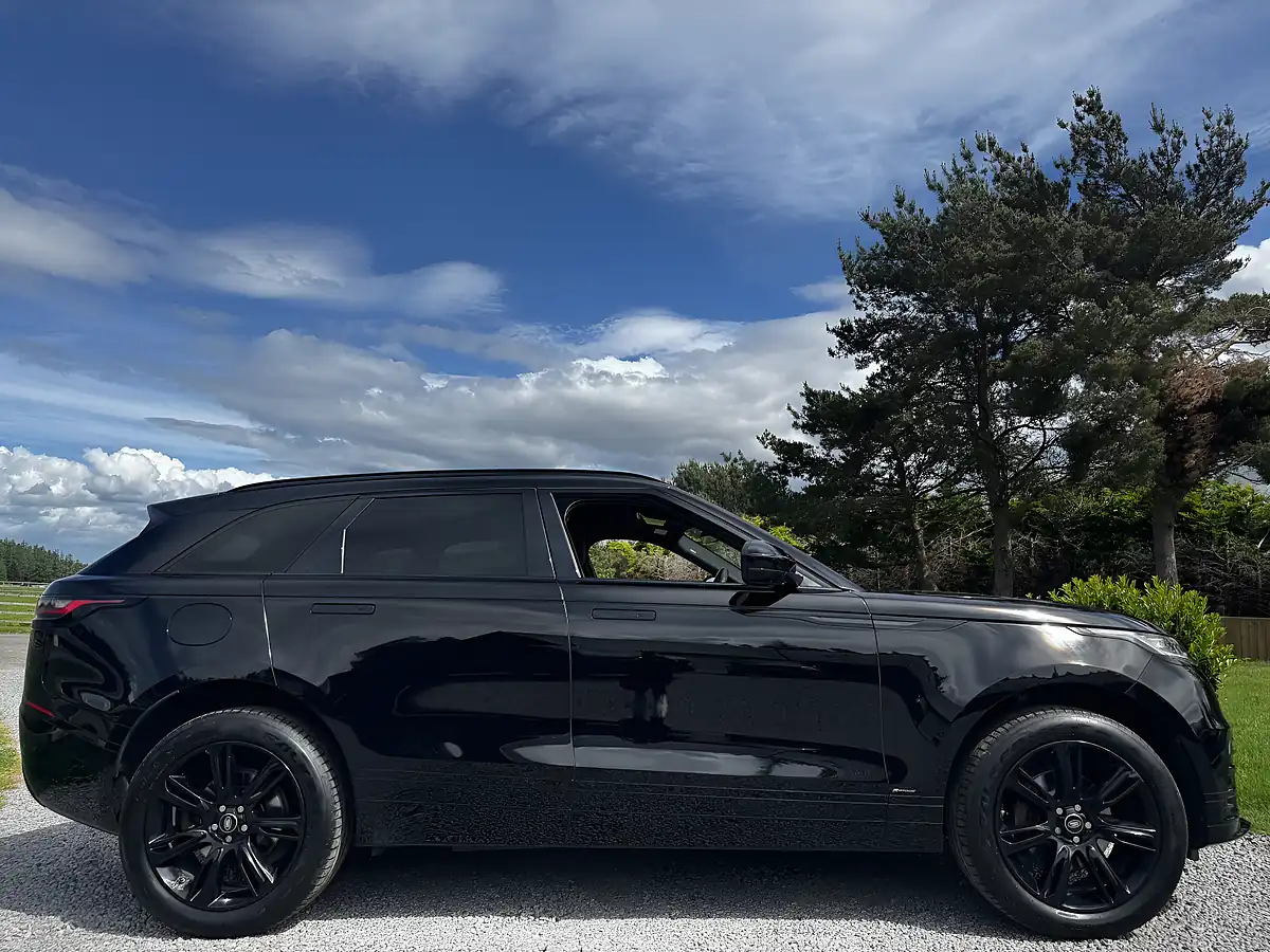 Used 2018 Land Rover Range Rover Velar R-Dynamic S Black - Interior and Exterior details 9