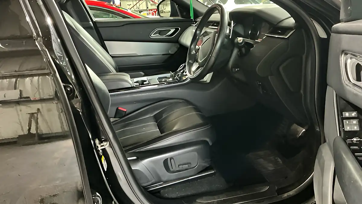 Used 2018 Land Rover Range Rover Velar R-Dynamic S Black - Interior and Exterior details 10