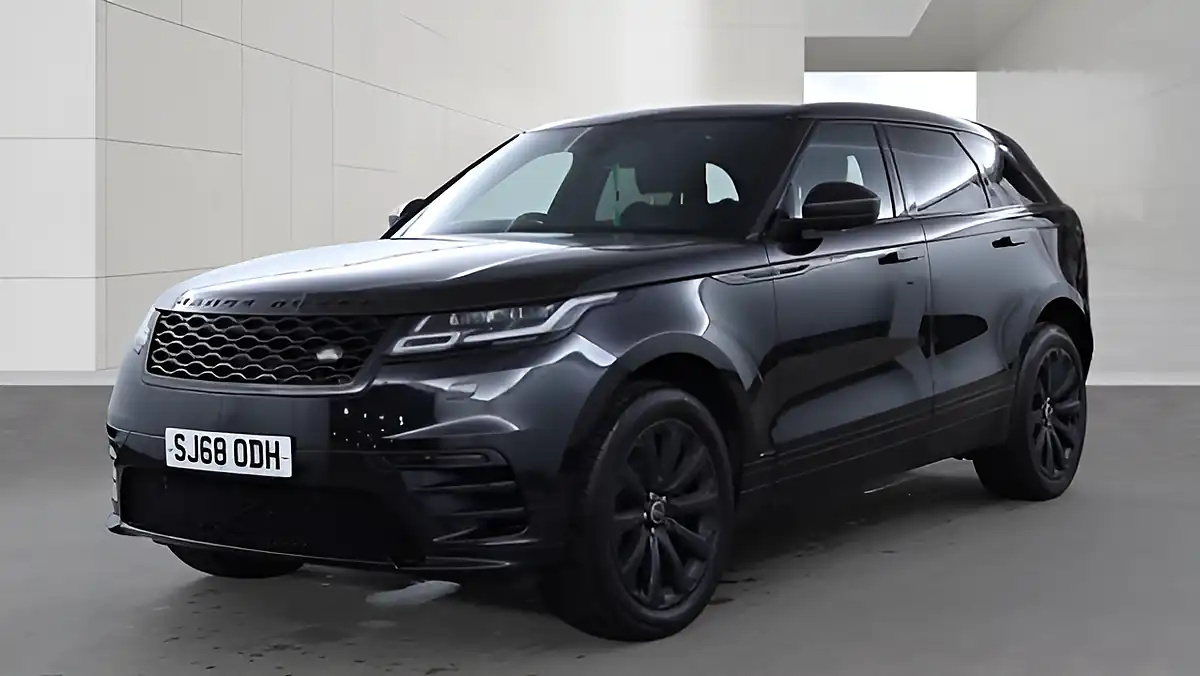 Used 2018 Land Rover Range Rover Velar R-Dynamic S Black - Interior and Exterior details 3