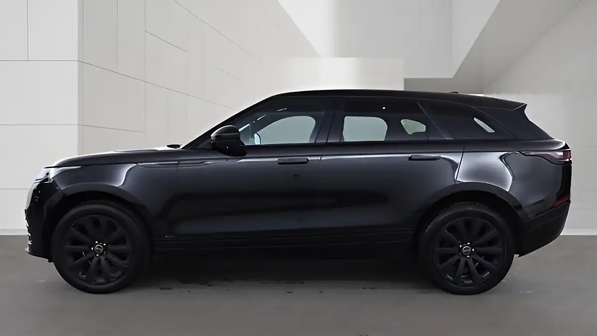 Used 2018 Land Rover Range Rover Velar R-Dynamic S Black - Interior and Exterior details 7