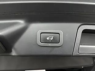 Used 2018 Land Rover Range Rover Velar R-Dynamic S Grey - Interior and Exterior details 19