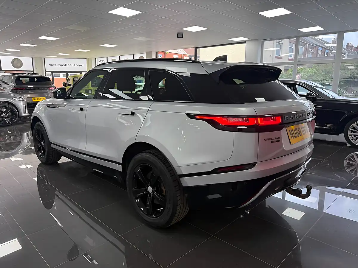 Used 2018 Land Rover Range Rover Velar R-Dynamic S Silver - Interior and Exterior details 14