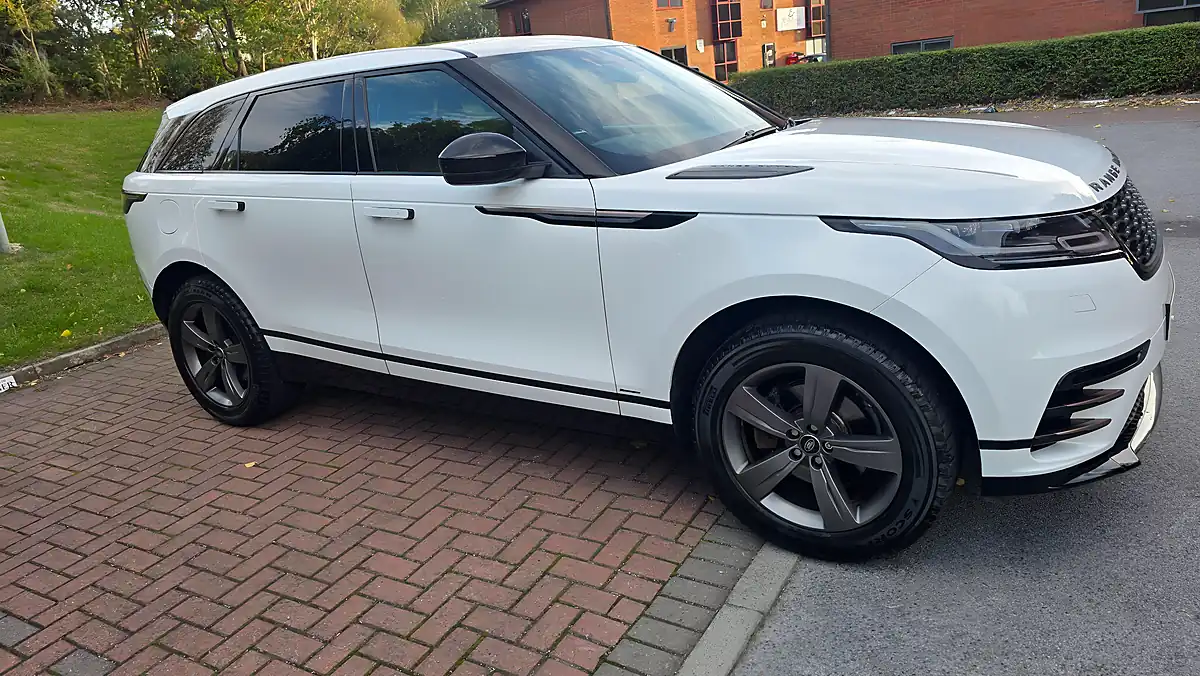 Used 2018 Land Rover Range Rover Velar R-Dynamic S White - Interior and Exterior details 5
