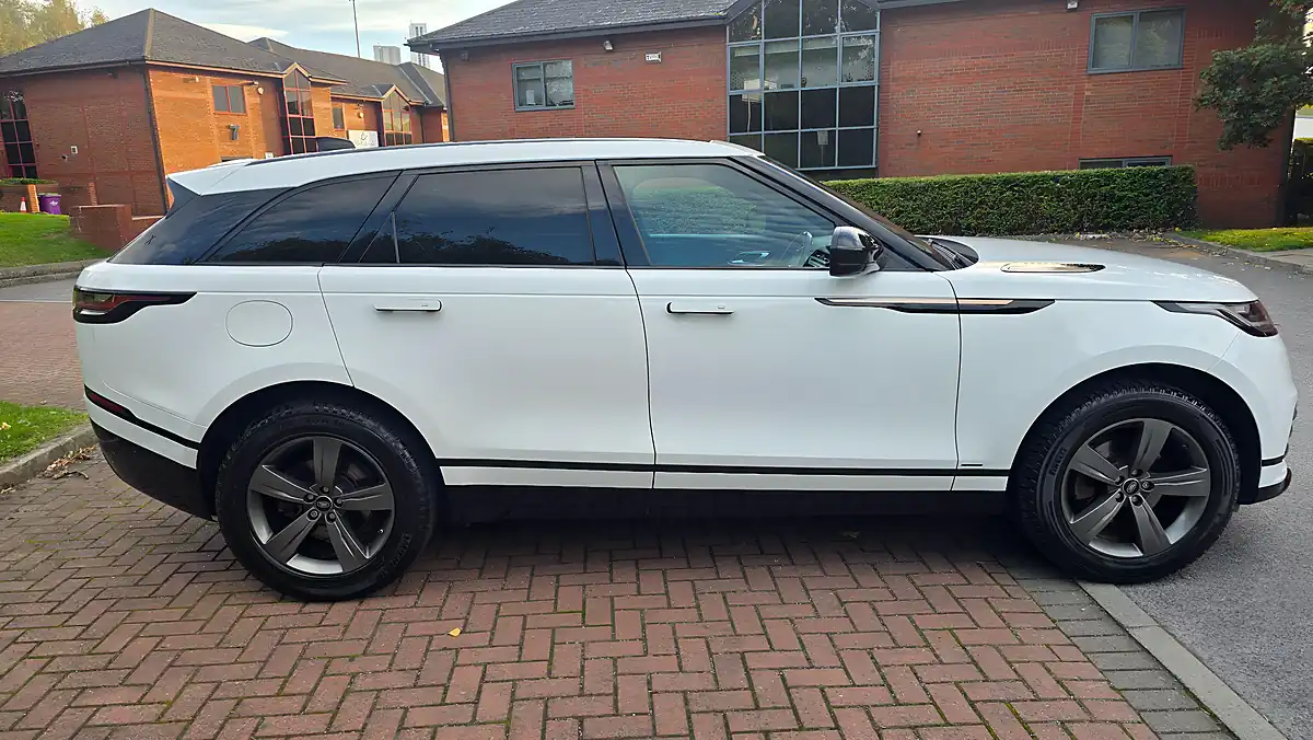 Used 2018 Land Rover Range Rover Velar R-Dynamic S White - Interior and Exterior details 6