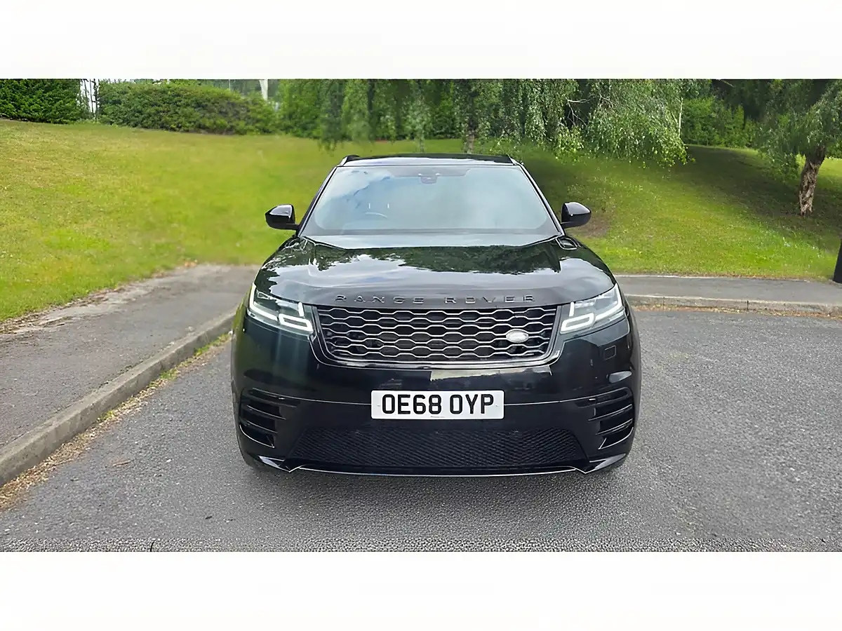 Used 2018 Land Rover Range Rover Velar R-Dynamic Se Black - Front View