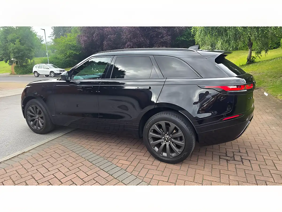 Used 2018 Land Rover Range Rover Velar R-Dynamic Se Black - Interior and Exterior details 13