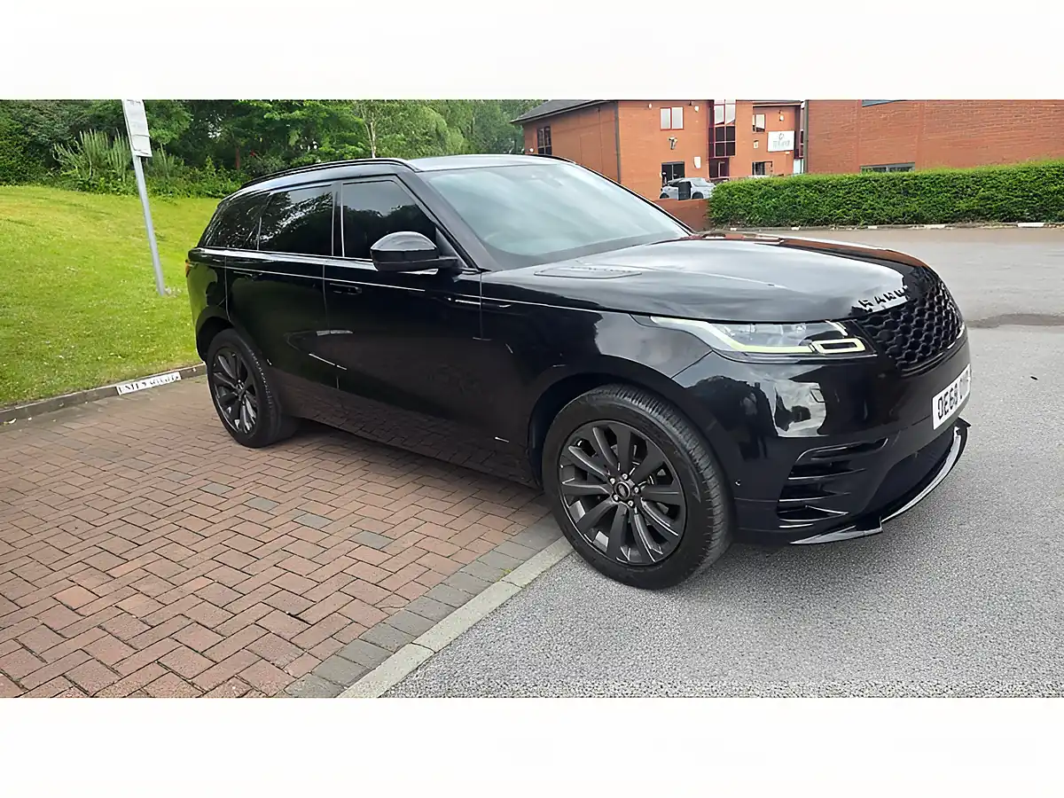 Used 2018 Land Rover Range Rover Velar R-Dynamic Se Black - Interior and Exterior details 4