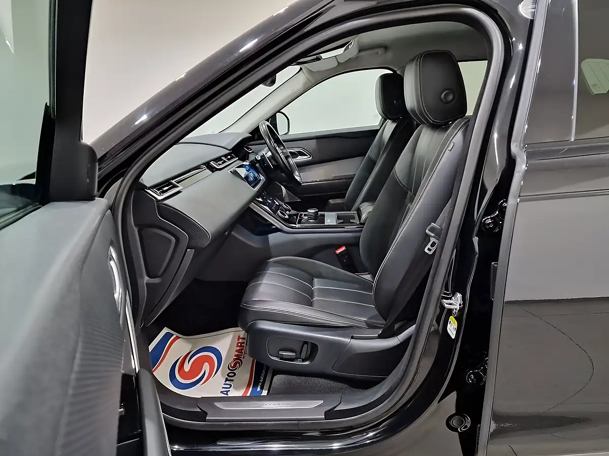 Used 2018 Land Rover Range Rover Velar R-Dynamic Se Black - Interior and Exterior details 15