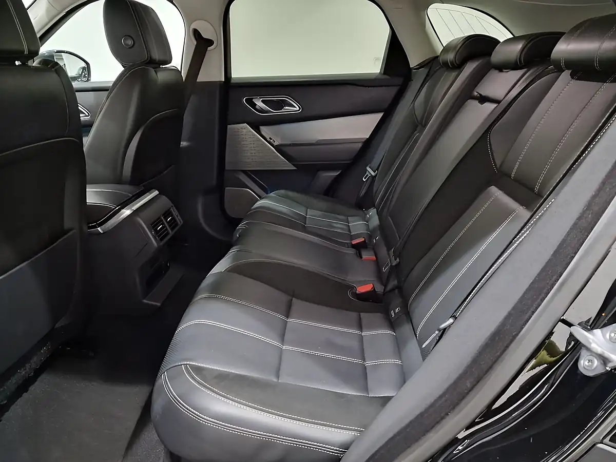 Used 2018 Land Rover Range Rover Velar R-Dynamic Se Black - Interior and Exterior details 19