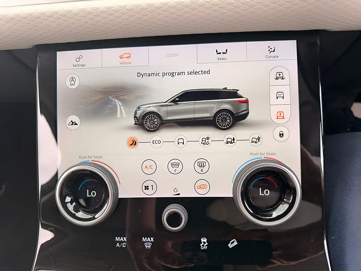 Used 2018 Land Rover Range Rover Velar R-Dynamic Se Fuji White - Interior and Exterior details 17