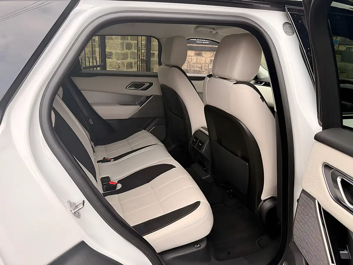 Used 2018 Land Rover Range Rover Velar R-Dynamic Se Fuji White - Interior and Exterior details 20