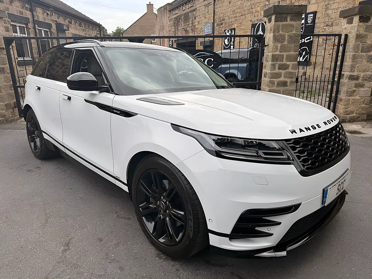 Used 2018 Land Rover Range Rover Velar R-Dynamic Se Fuji White - Interior and Exterior details 6