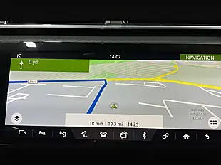 Used 2018 Land Rover Range Rover Velar R-Dynamic Se Fuji White - Interior and Exterior details 13