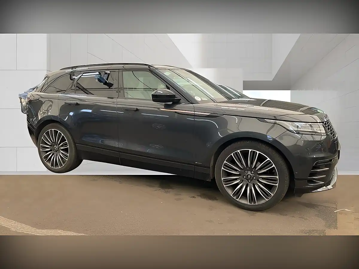 Used 2018 Land Rover Range Rover Velar R-Dynamic Se Grey - Interior and Exterior details 2