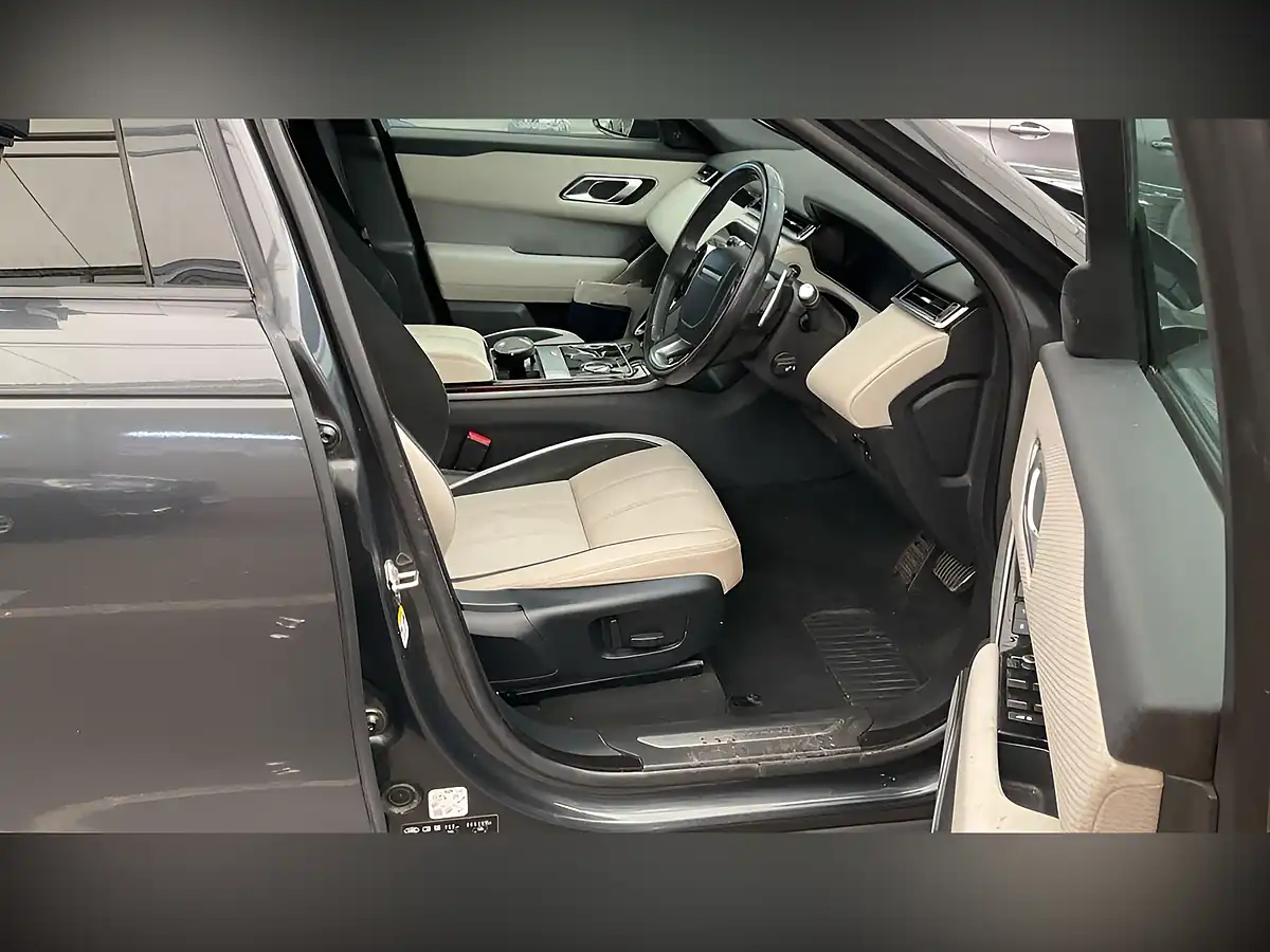 Used 2018 Land Rover Range Rover Velar R-Dynamic Se Grey - Interior and Exterior details 7