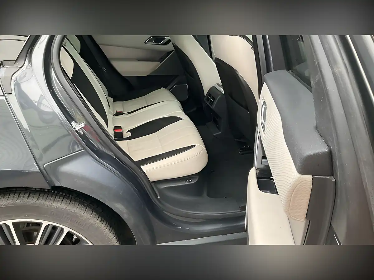Used 2018 Land Rover Range Rover Velar R-Dynamic Se Grey - Interior and Exterior details 8