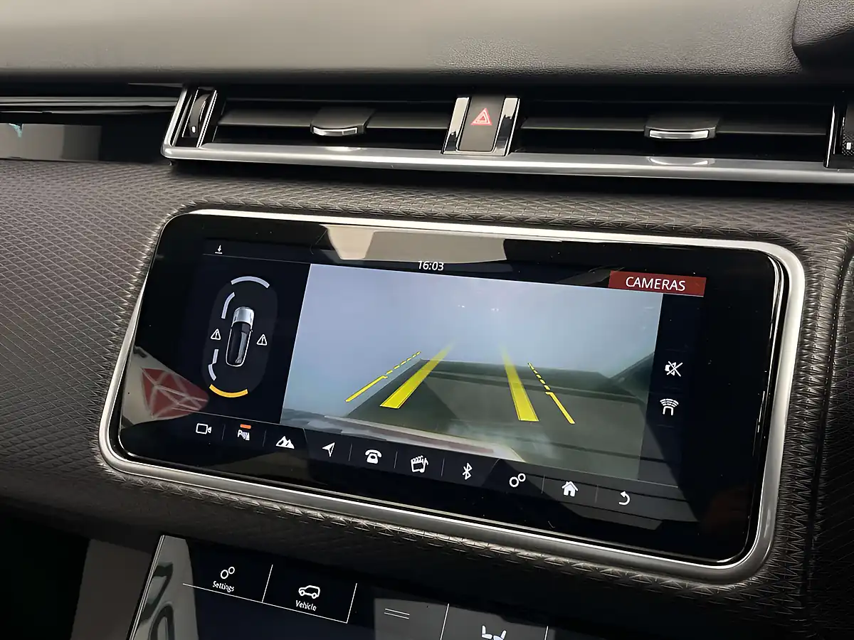 Used 2018 Land Rover Range Rover Velar R-Dynamic Se Grey - Interior and Exterior details 12